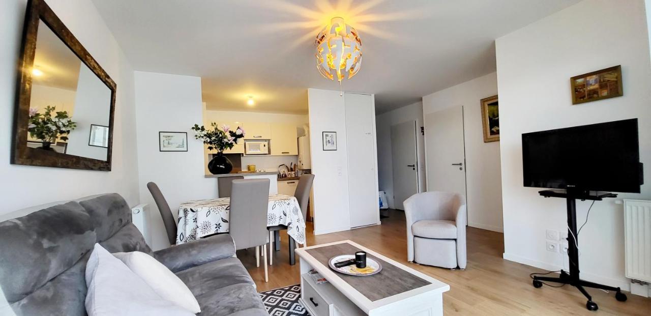 Appartement Moderne Finement Decore Avec Balcon A Vannes Centre Εξωτερικό φωτογραφία