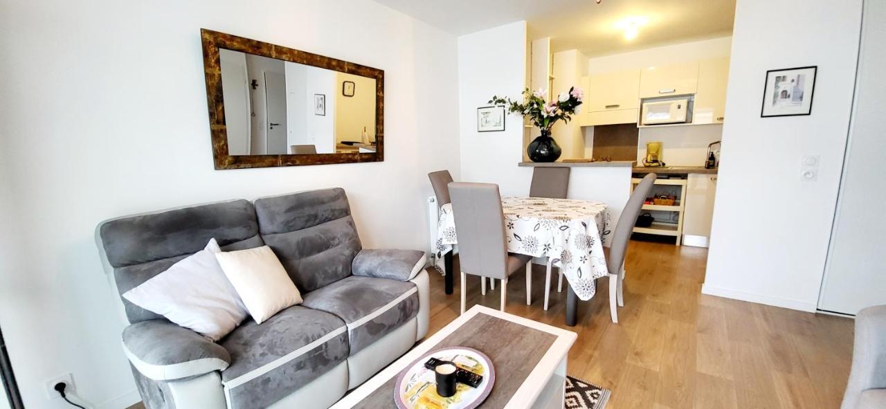 Appartement Moderne Finement Decore Avec Balcon A Vannes Centre Εξωτερικό φωτογραφία