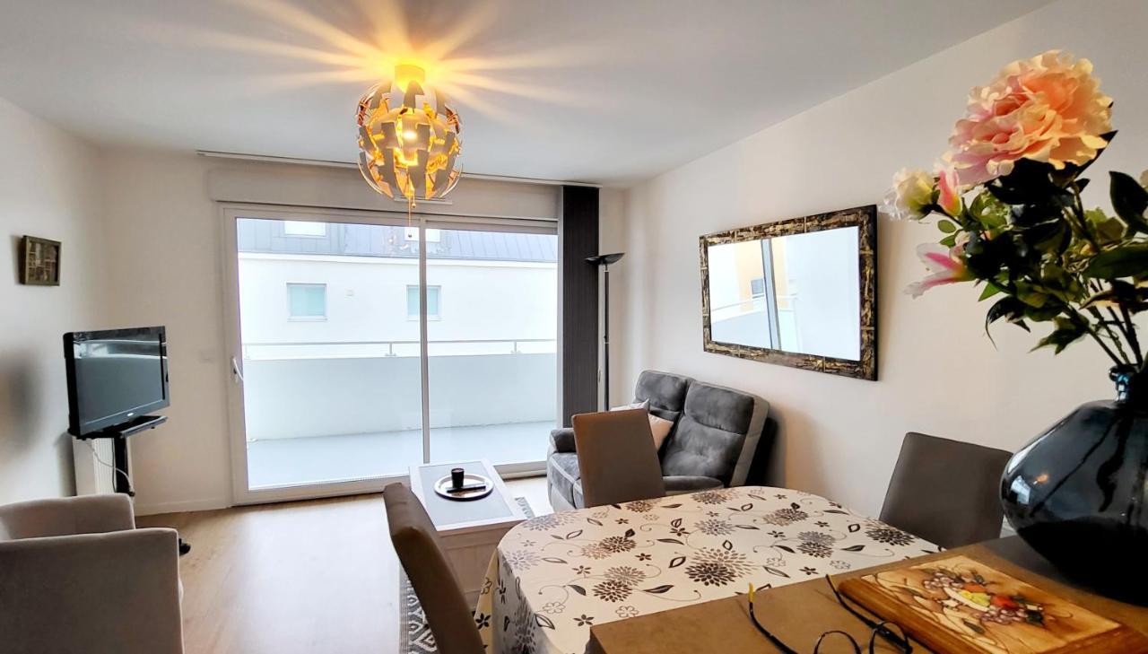 Appartement Moderne Finement Decore Avec Balcon A Vannes Centre Εξωτερικό φωτογραφία